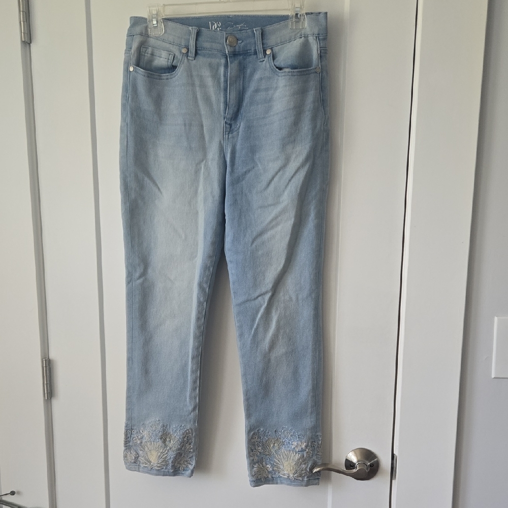 DG2 by Diane Gilman Blue Ankle Cropped Jeans